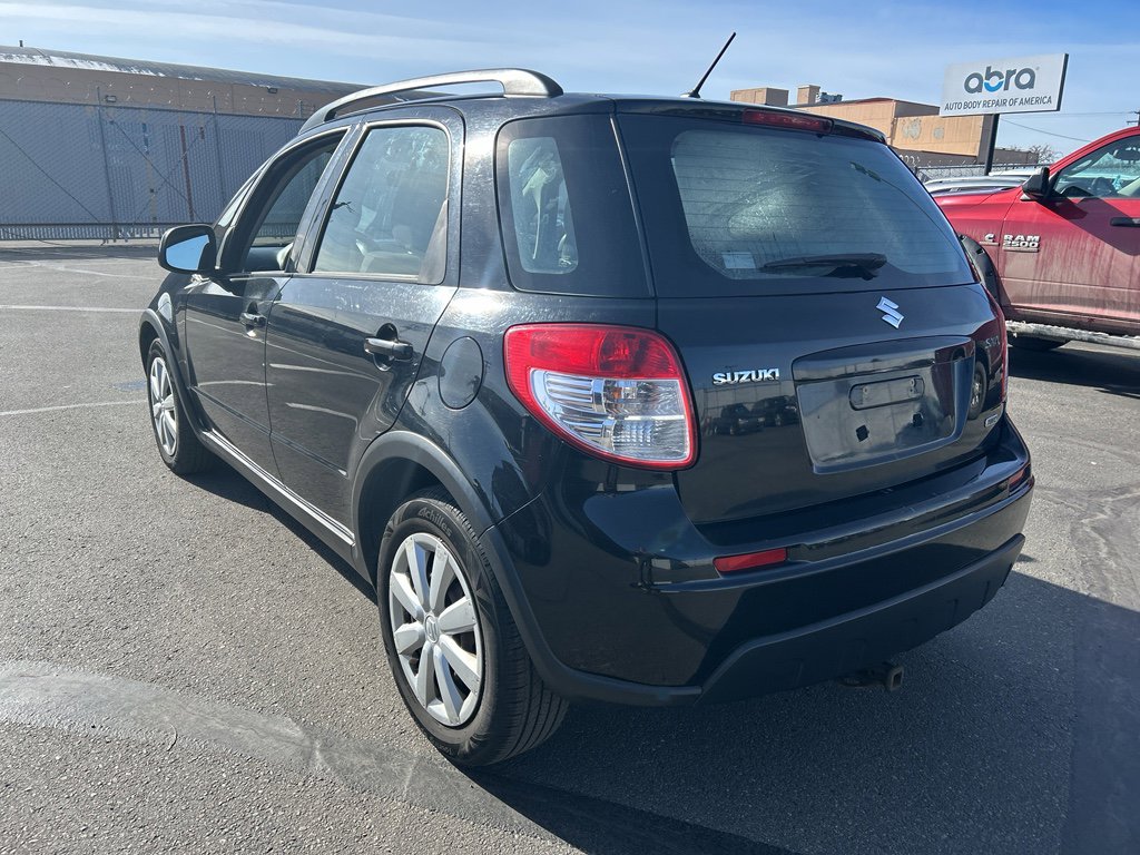 Used 2010 Suzuki SX4 AWD Hatchback image 5
