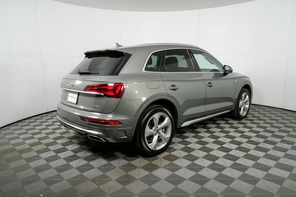 Used 2023 Audi Q5 2.0T Premium Plus w/ Premium Plus Package image 3