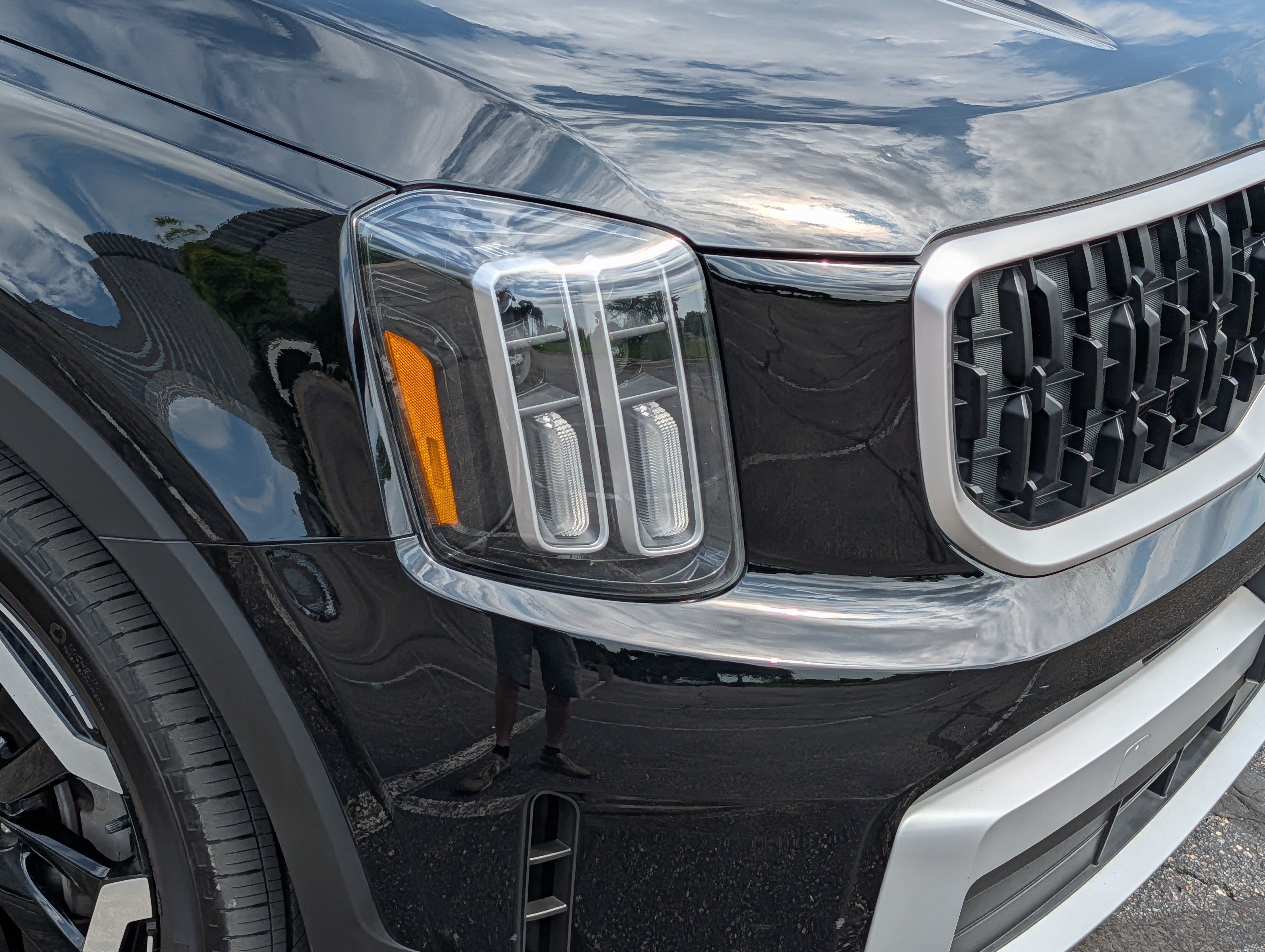 Certified 2024 Kia Telluride EX w/ EX Captain's Chair Package AWD/4WD image 16