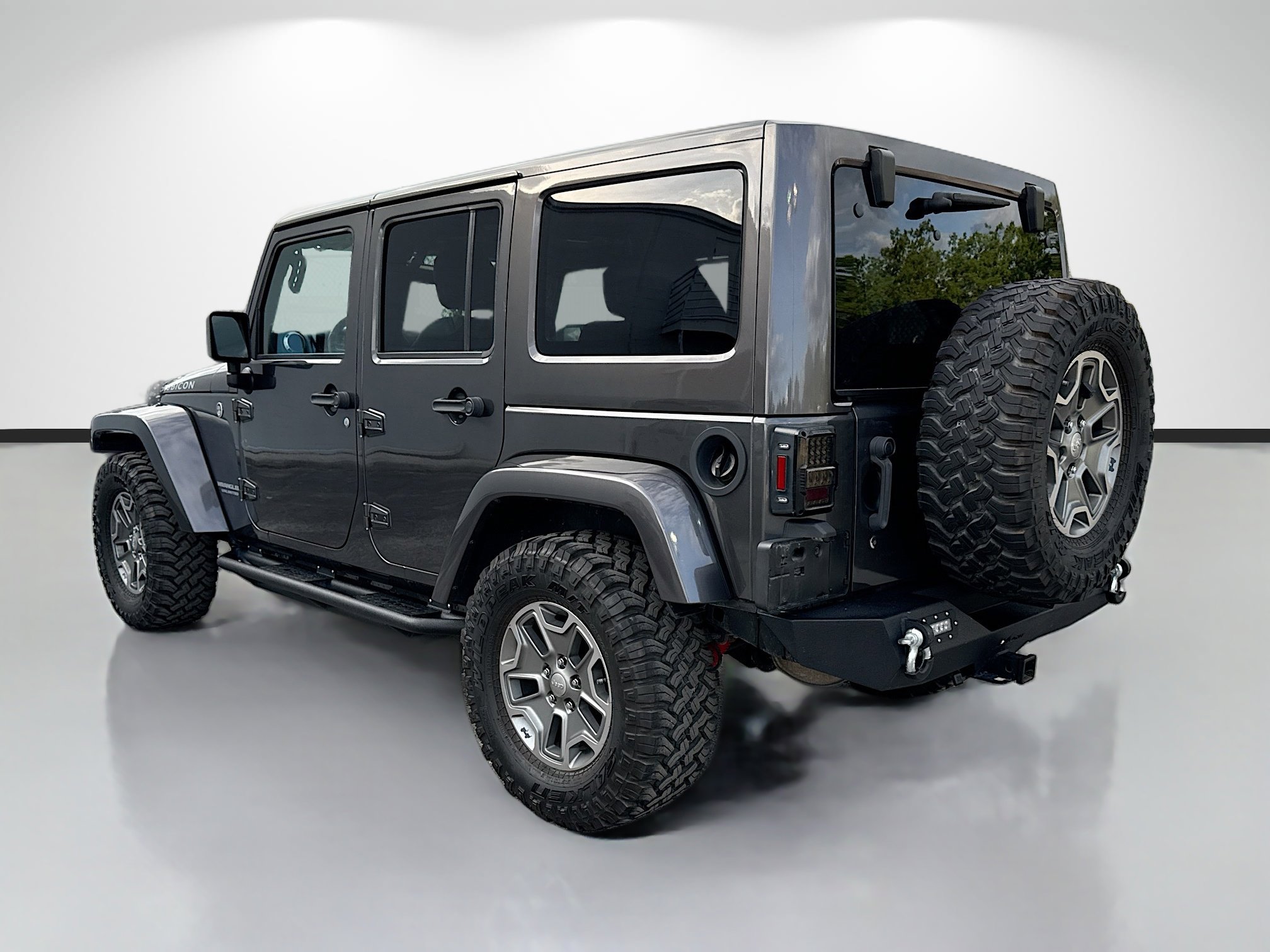 Used 2017 Jeep Wrangler Unlimited Rubicon w/ Dual Top Group AWD/4WD image 3