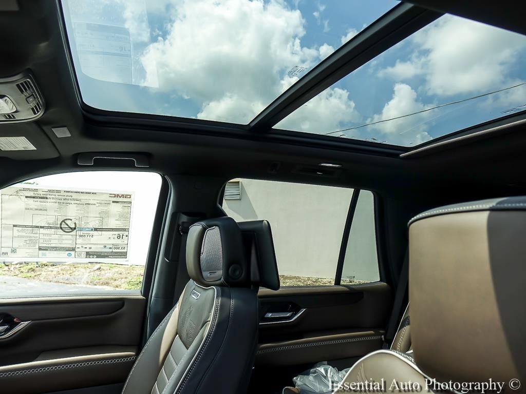 New 2026 GMC Yukon Denali Ultimate AWD/4WD image 12