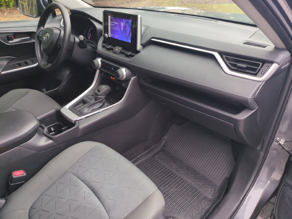 Used 2024 Toyota RAV4 XLE w/ Convenience Package FWD image 38