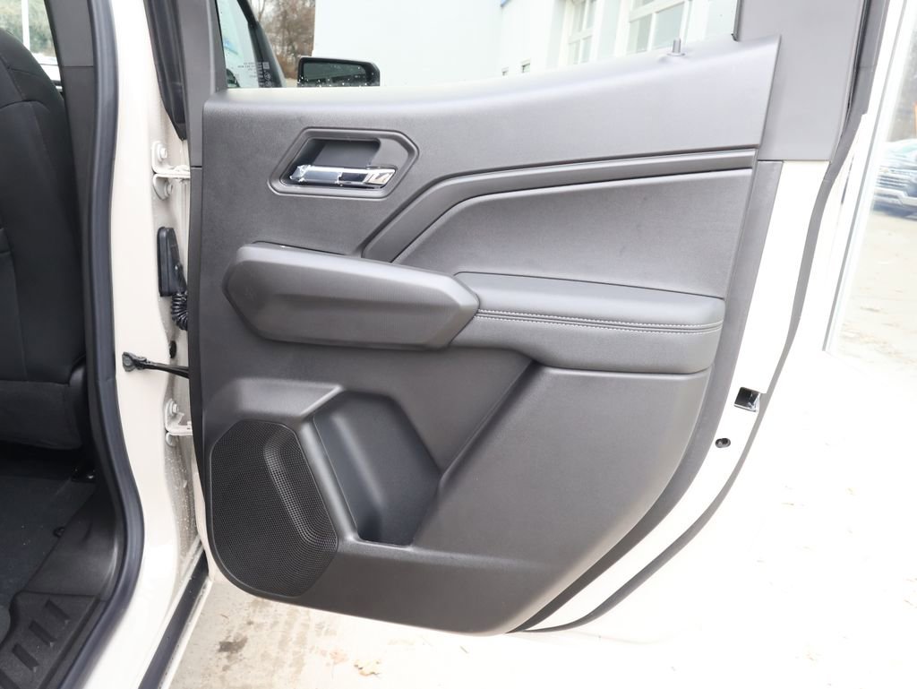 New 2026 GMC Canyon Elevation w/ Convenience Package image 32