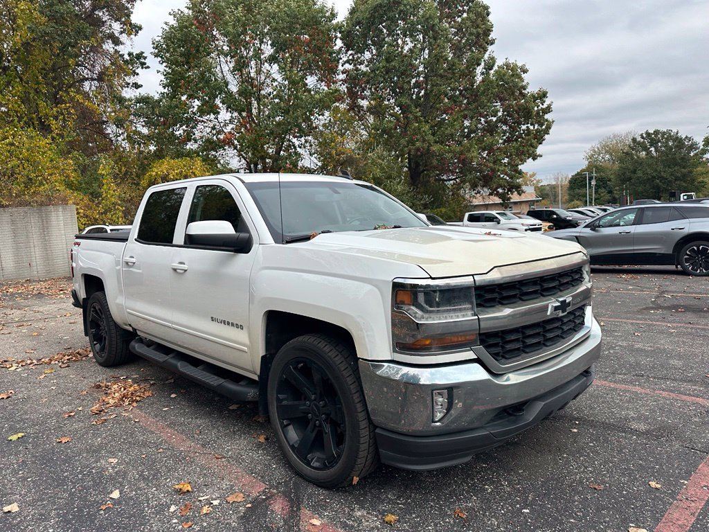 Used 2018 Chevrolet Silverado 1500 LT w/ All Star Edition AWD/4WD image 18
