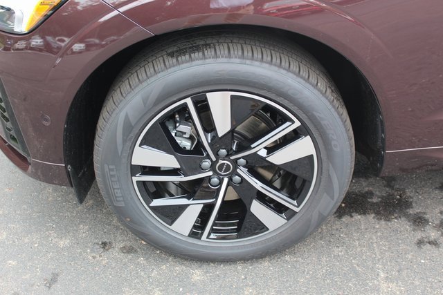 New 2026 Volvo XC60 B5 Plus w/ Protection Package Premier image 10