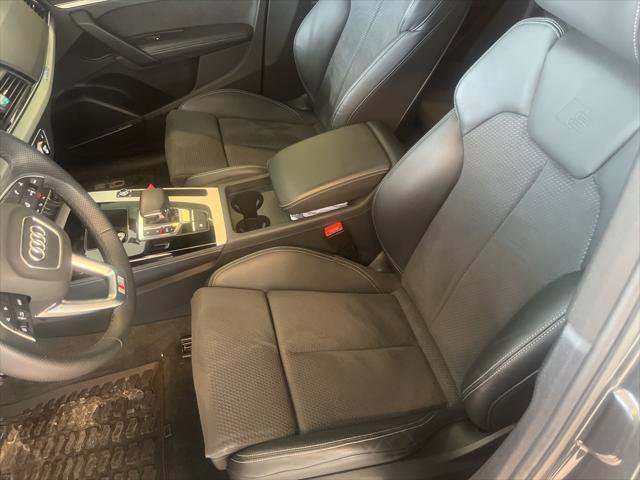 Certified 2025 Audi Q5 e Prestige image 5