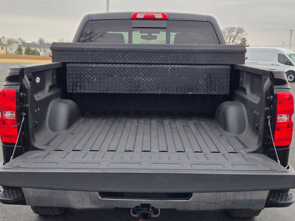Used 2018 Chevrolet Silverado 1500 LT w/ All Star Edition AWD/4WD image 14
