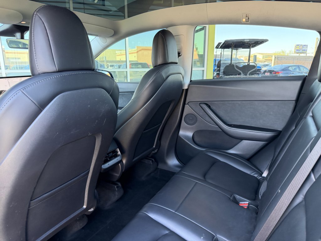 Used 2020 Tesla Model Y Long Range image 34