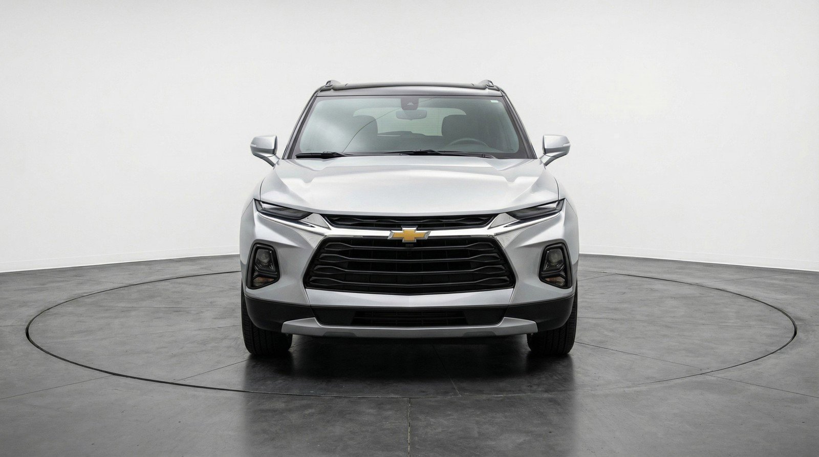 Used 2025 Chevrolet Blazer LT image 2
