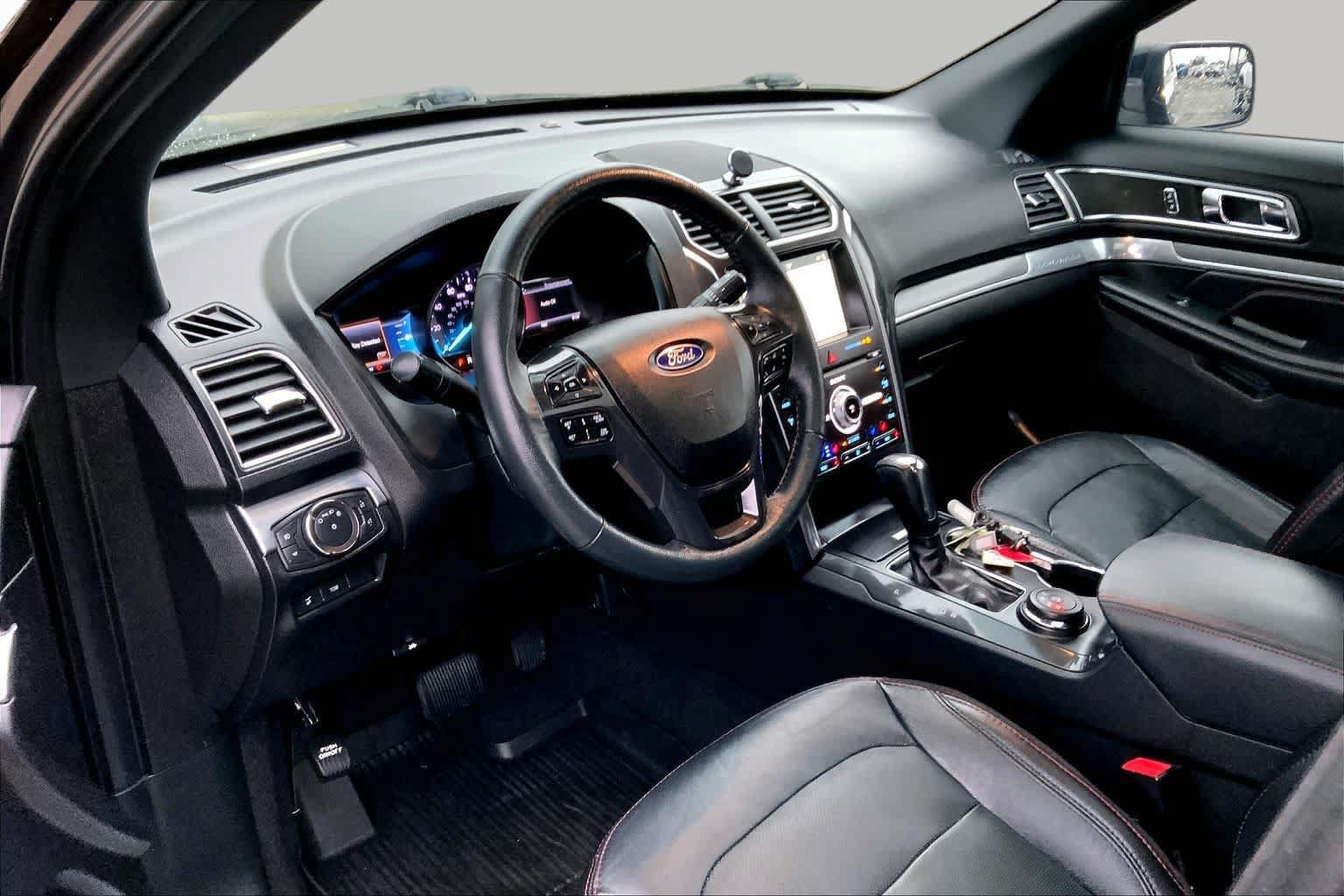 Used 2019 Ford Explorer Sport w/ Equipment Group 401A AWD/4WD image 16