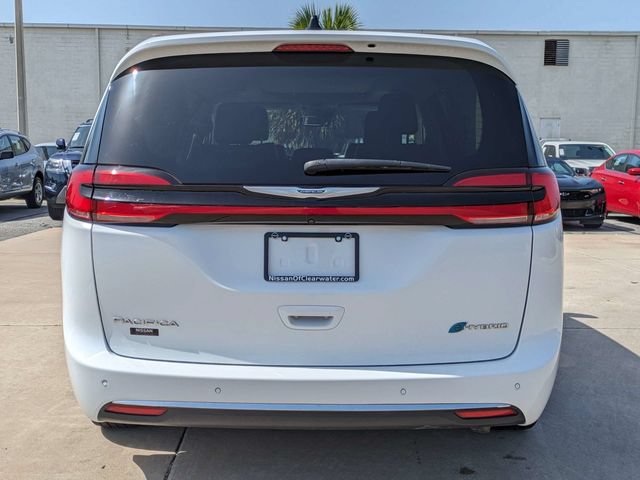 Used 2023 Chrysler Pacifica Limited FWD image 7