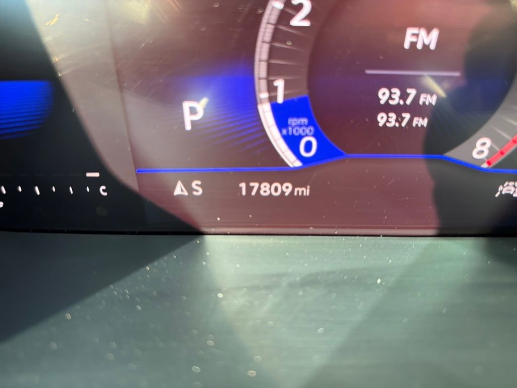 Certified 2023 Volkswagen Taos SE w/ Panoramic Sunroof Package image 19