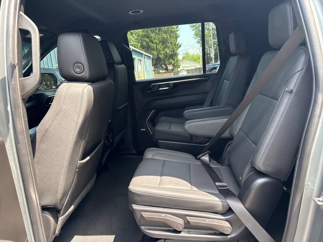Used 2026 Chevrolet Suburban Z71 w/ Comfort Package AWD/4WD image 19