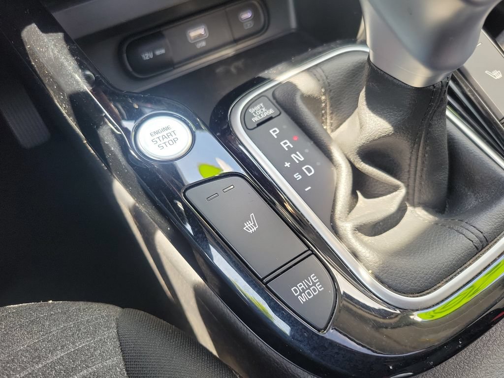 Certified 2025 Kia Soul EX FWD image 30