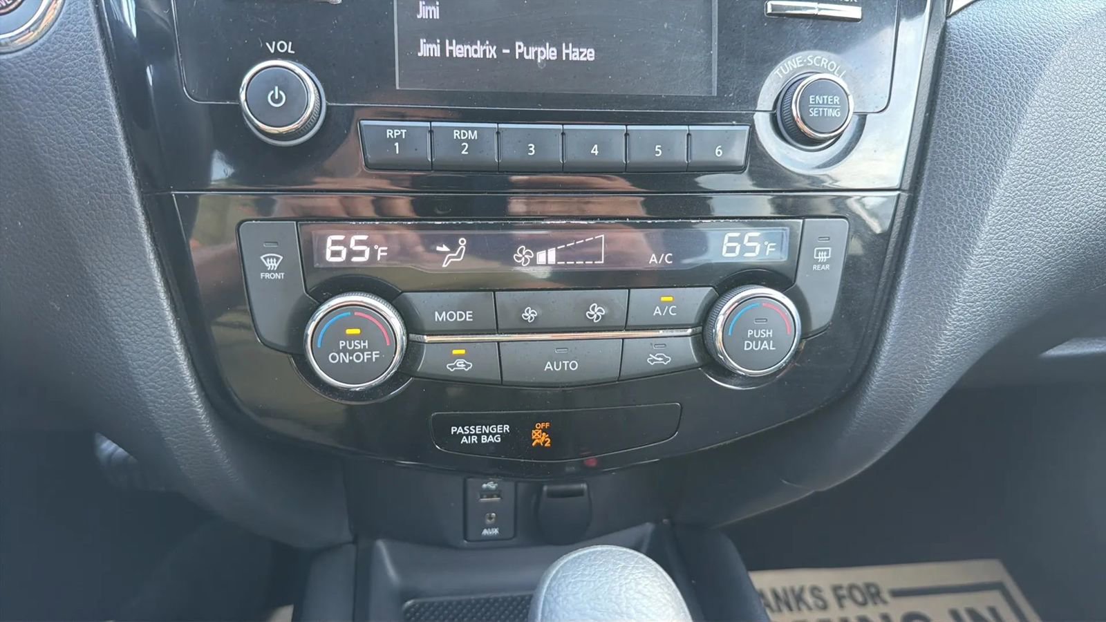 Used 2015 Nissan Rogue SV AWD/4WD image 29