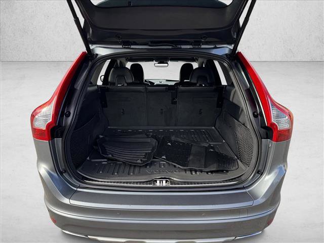Used 2016 Volvo XC60 T5 Premier w/ Proximity Package AWD/4WD image 8