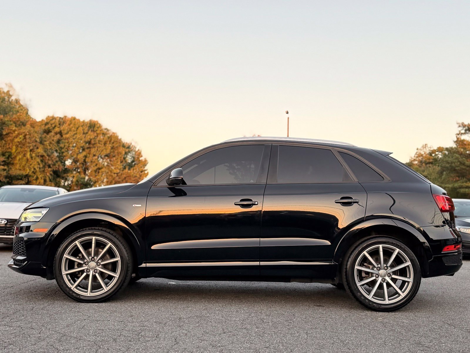 Used 2018 Audi Q3 2.0T Premium FWD image 2