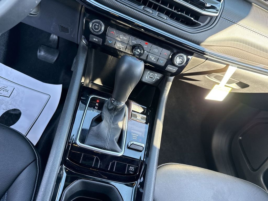 New 2025 Jeep Compass Latitude w/ Convenience Group image 14