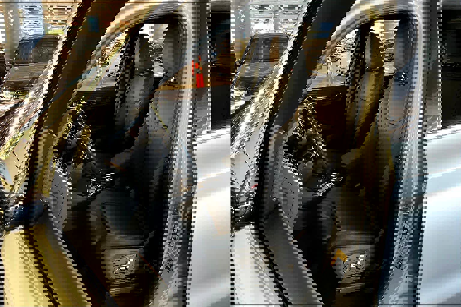 Used 2021 BMW X3 xDrive30e w/ Premium Package image 7