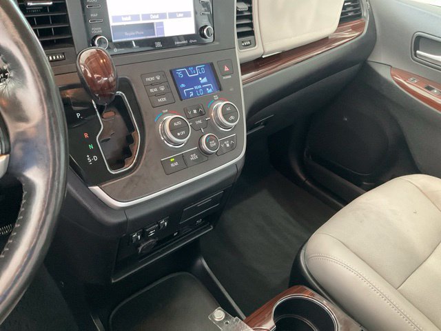 Used 2020 Toyota Sienna Limited Premium FWD image 12