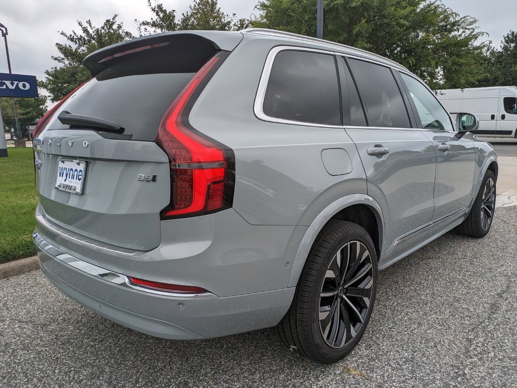 New 2026 Volvo XC90 B6 Plus w/ Protection Package Premier AWD/4WD image 4