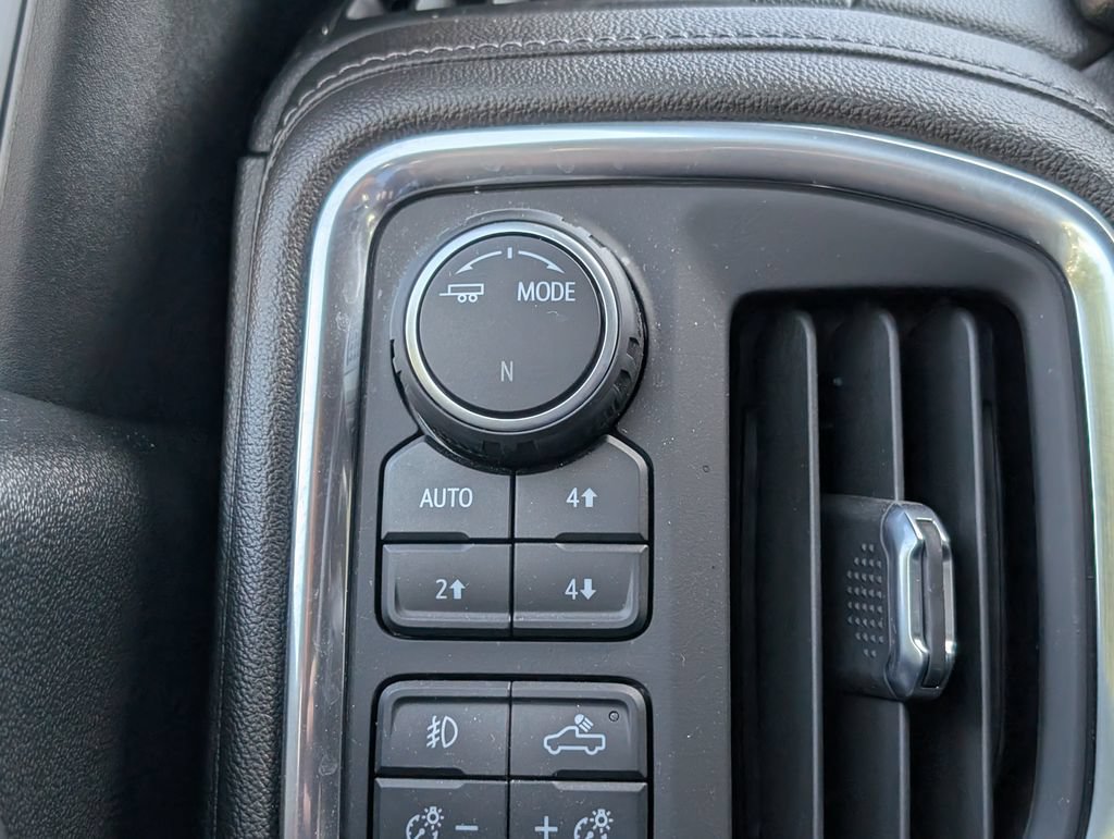 Used 2022 Chevrolet Silverado 1500 LTZ AWD/4WD image 29