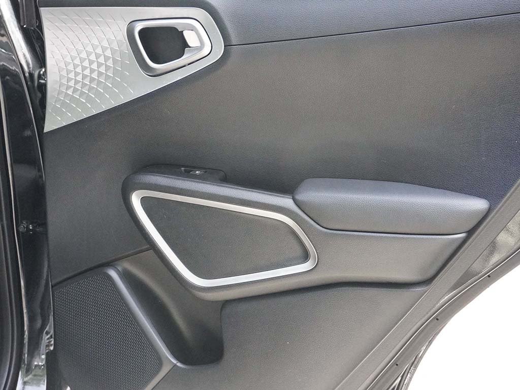 Used 2024 Kia Soul LX w/ Option Group 015 FWD image 23