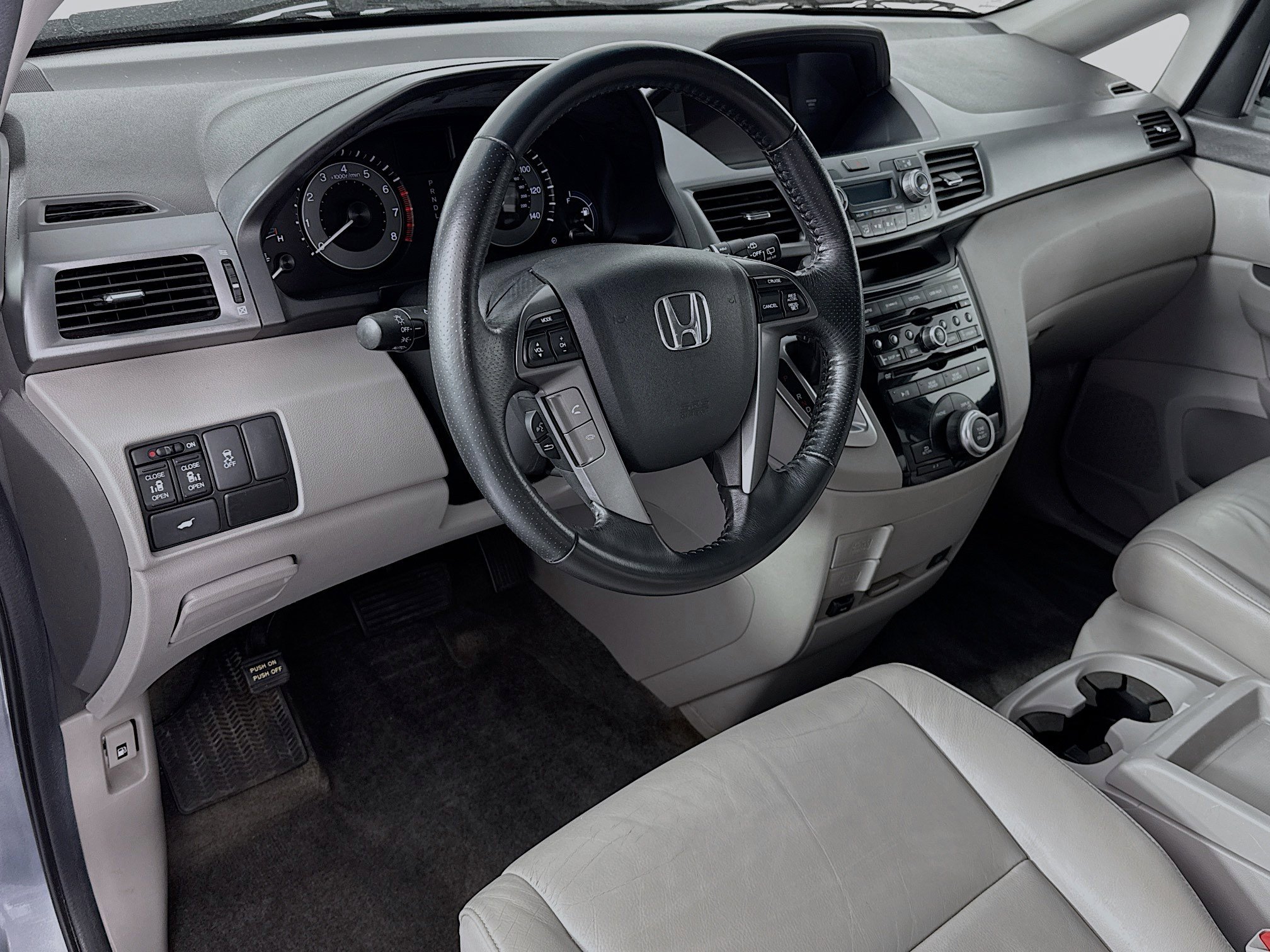 Used 2011 Honda Odyssey EX-L image 9