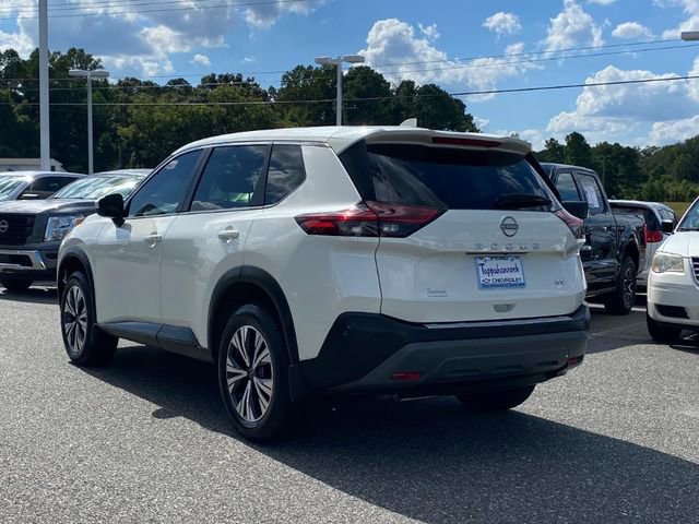Used 2023 Nissan Rogue SV image 3