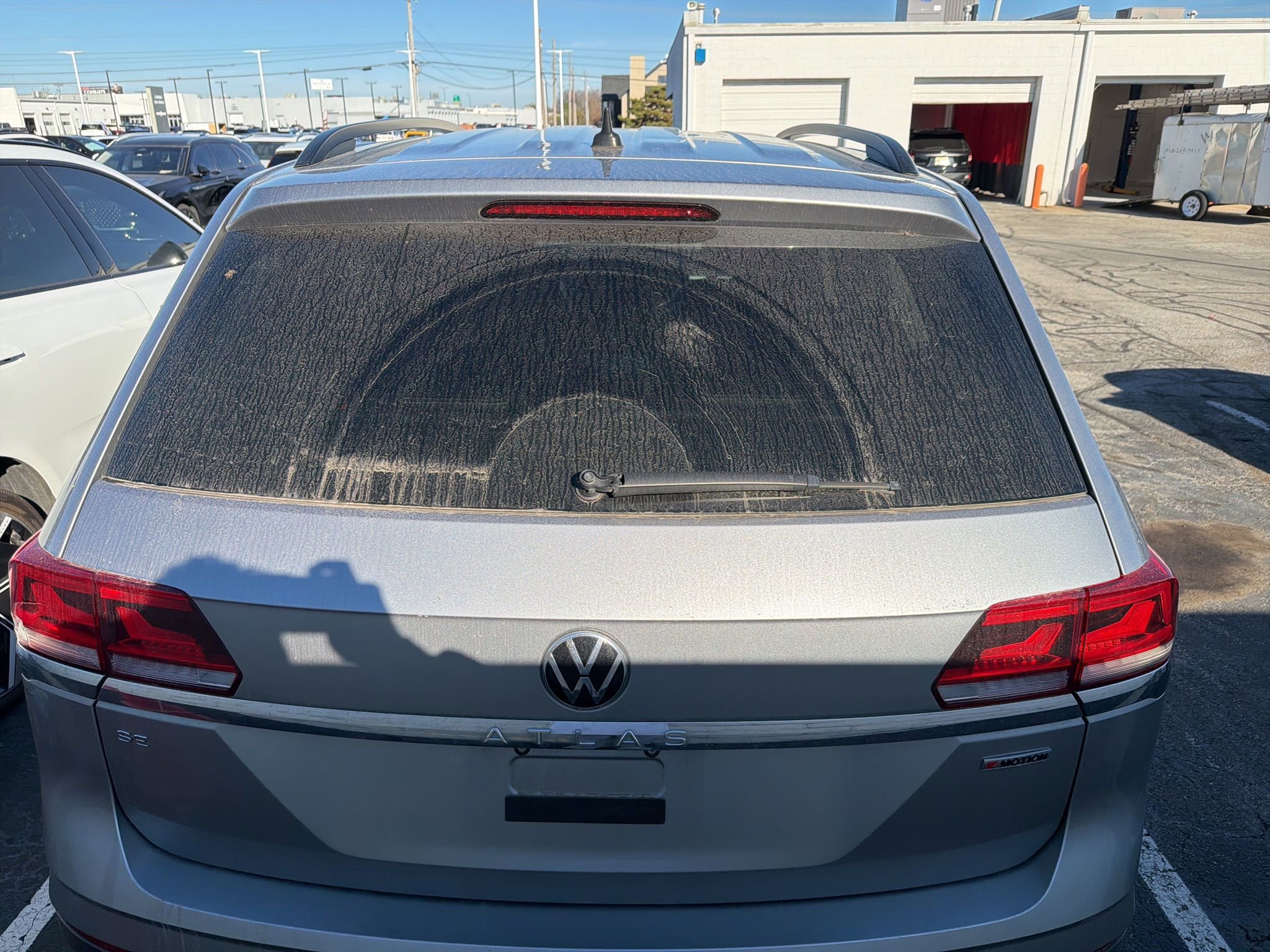 Used 2022 Volkswagen Atlas SE w/ Black Wheel Package image 9