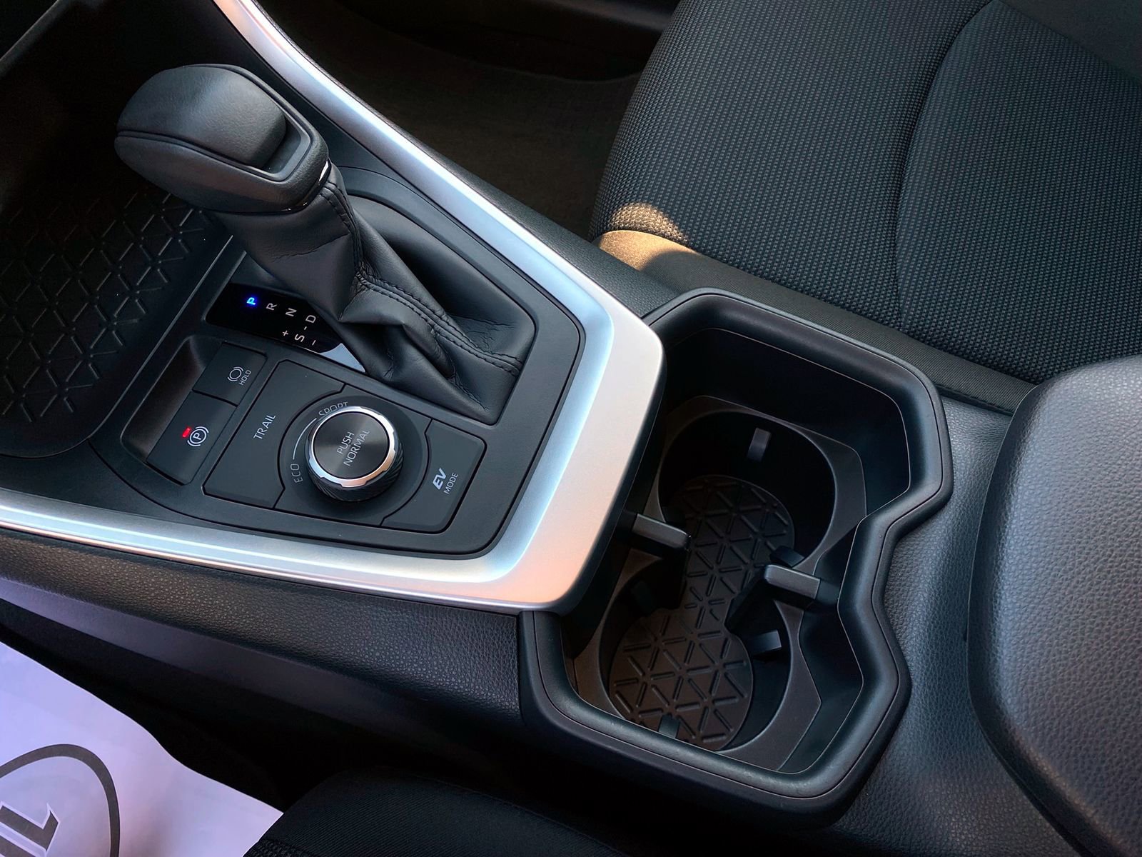 Used 2025 Toyota RAV4 LE image 18