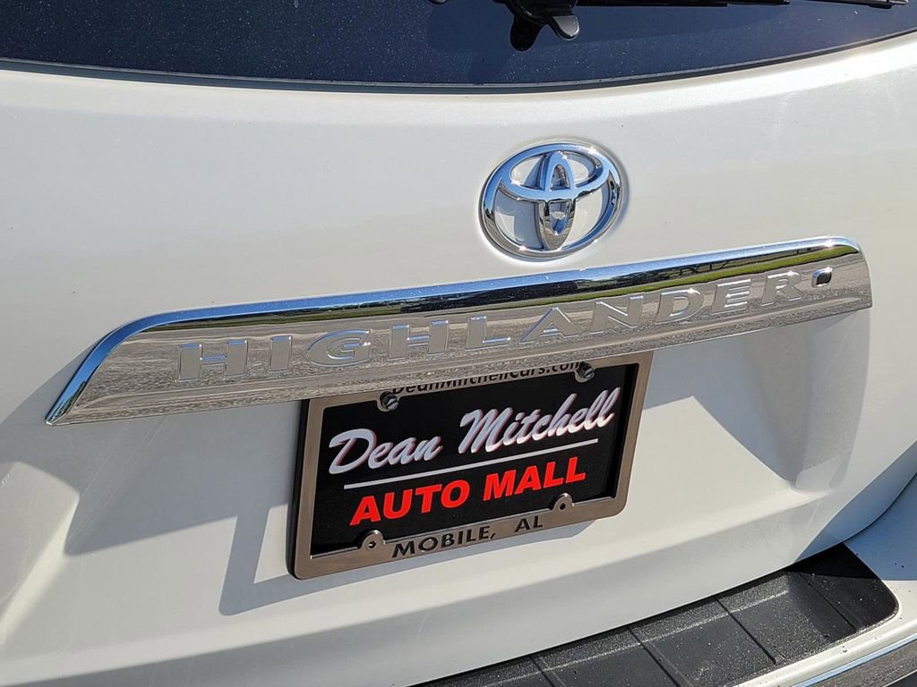 Used 2011 Toyota Highlander SE w/ Tow Pkg FWD image 27