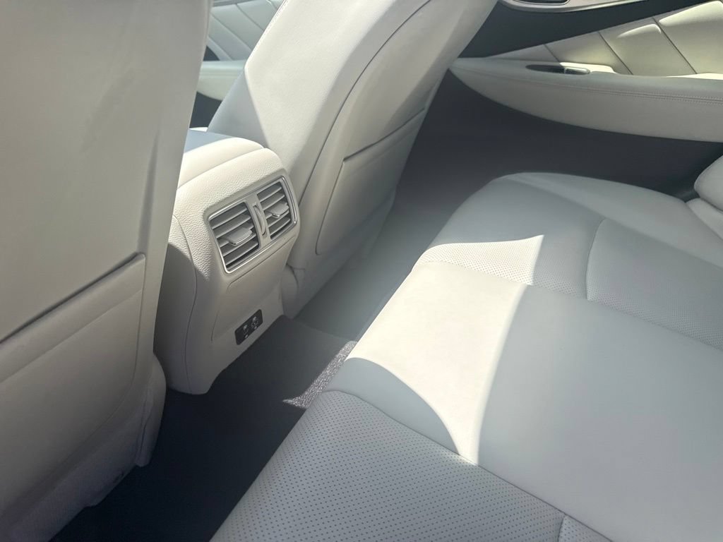 Used 2024 INFINITI Q50 Luxe RWD image 19