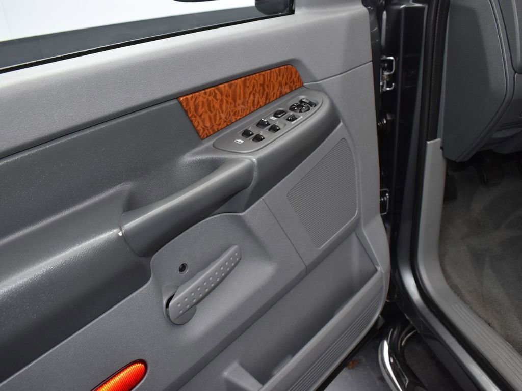 Used 2006 Dodge Ram 1500 Truck SLT image 9