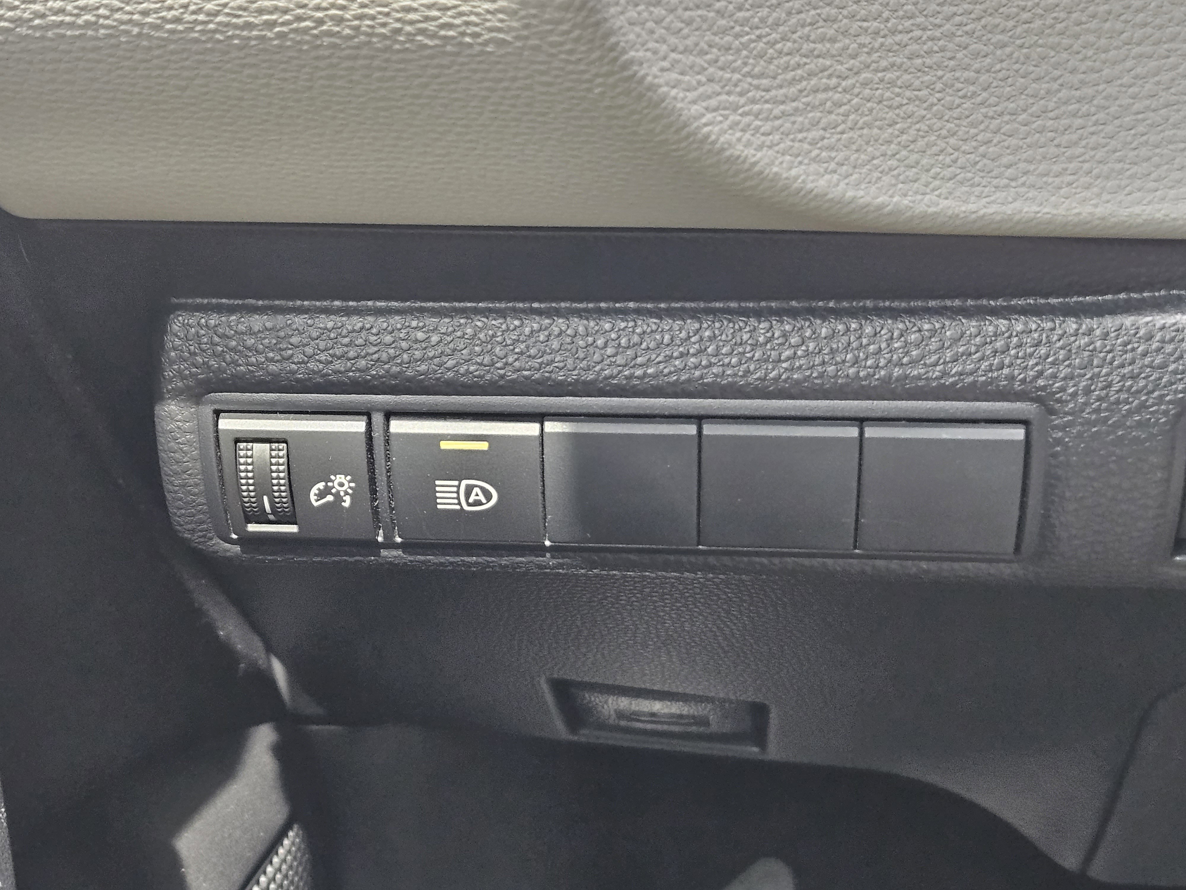 Used 2023 Toyota Corolla LE image 22