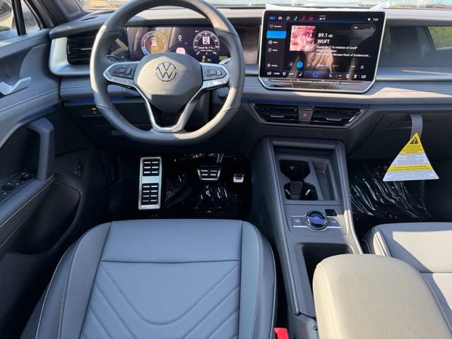 New 2026 Volkswagen Tiguan SE R-Line FWD image 10