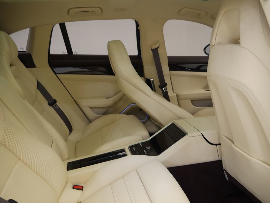 Certified 2023 Porsche Panamera 4S image 30