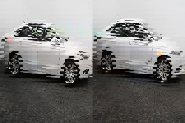 Used 2014 Ford Fusion Energi SE image 3