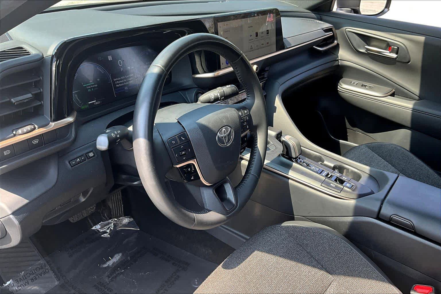 Used 2023 Toyota Crown AWD/4WD image 17