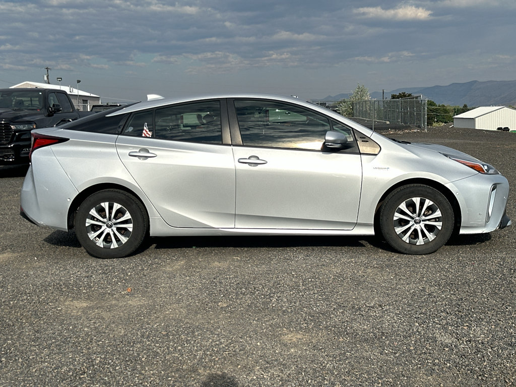 Certified 2021 Toyota Prius LE AWD/4WD image 8