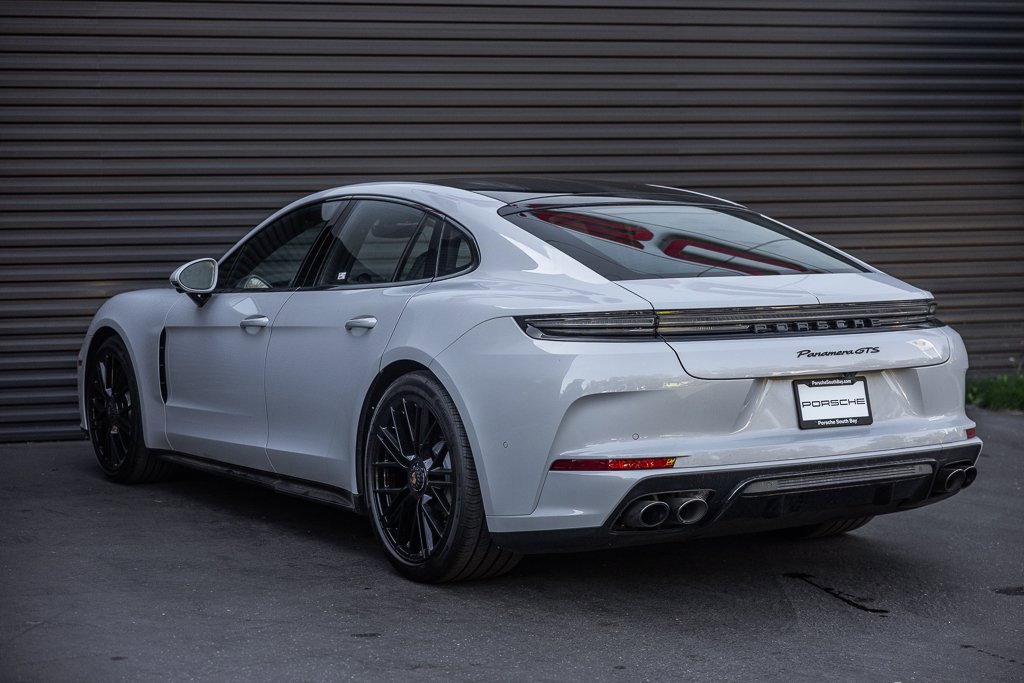 Certified 2025 Porsche Panamera GTS image 3