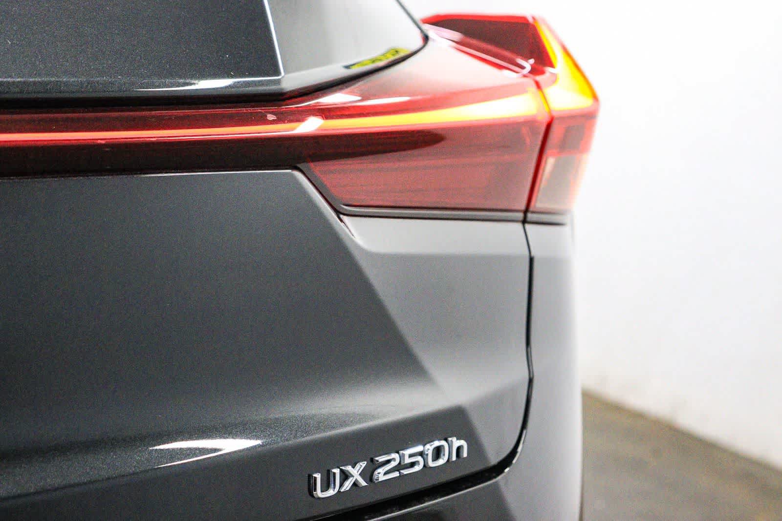 Certified 2023 Lexus UX 250h FWD w/ Accessory Package (Z2) image 11