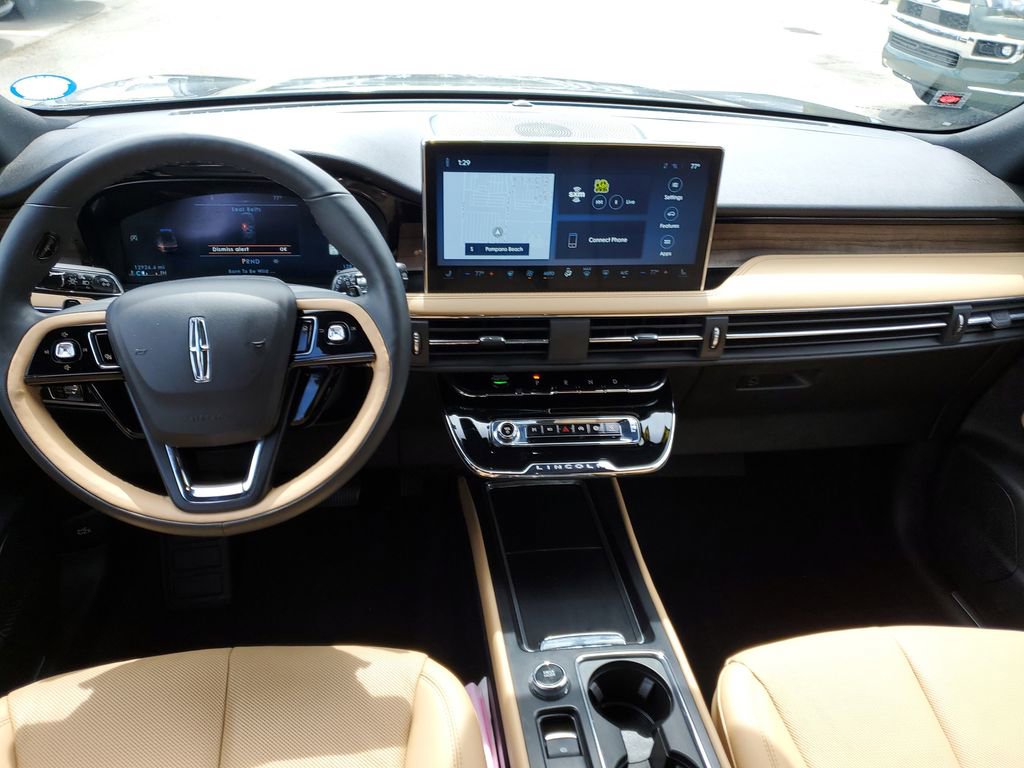 Certified 2023 Lincoln Corsair Reserve w/ Equipment Group 201A image 15