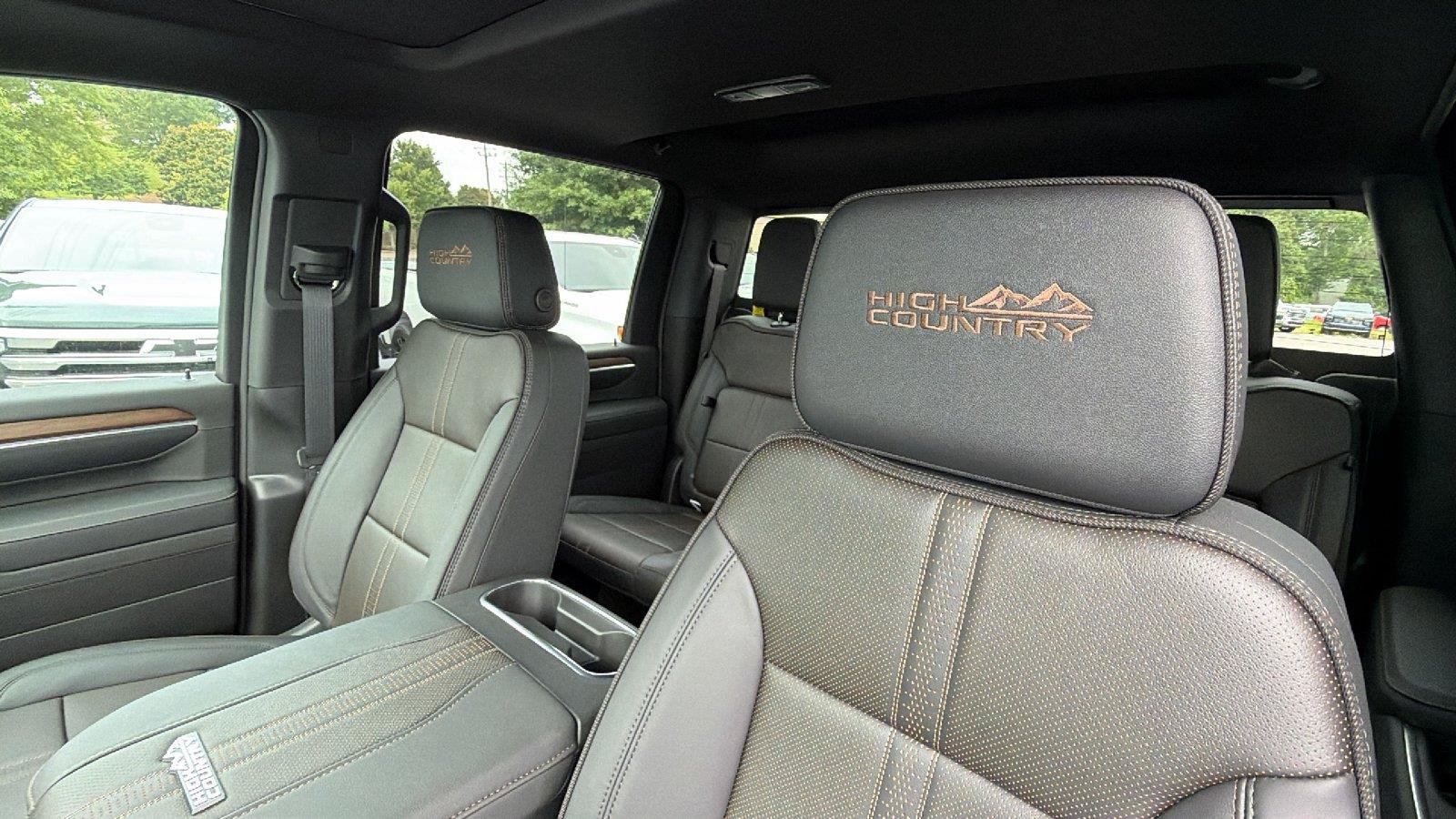 New 2026 Chevrolet Silverado 2500 High Country w/ High Country Premium Package AWD/4WD image 15