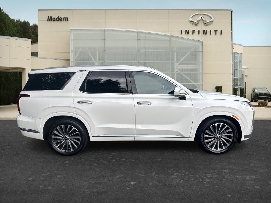 Used 2024 Hyundai Palisade Calligraphy FWD image 4