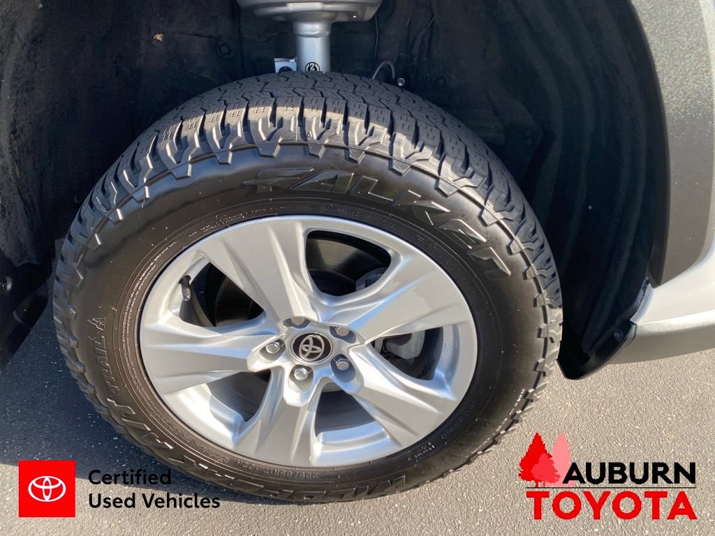 Certified 2021 Toyota RAV4 XLE w/ Convenience Package AWD/4WD image 11