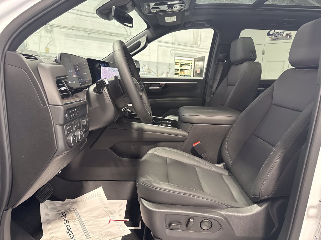New 2026 Chevrolet Suburban Z71 w/ Comfort Package AWD/4WD image 28