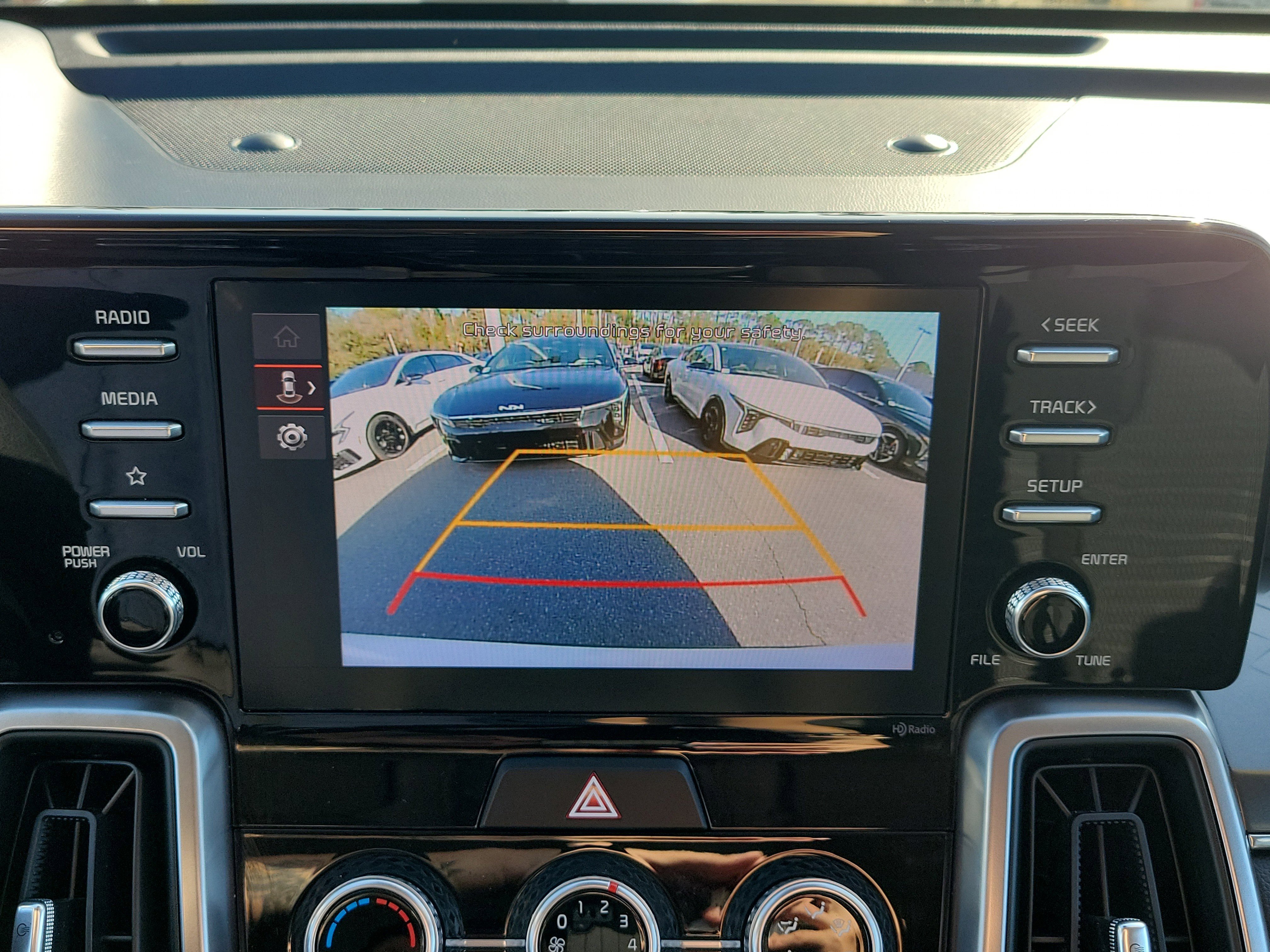 Certified 2023 Kia Sorento LX image 32