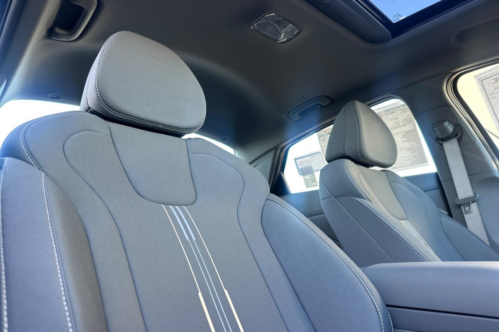 Certified 2026 Hyundai Elantra SEL Sport FWD image 19