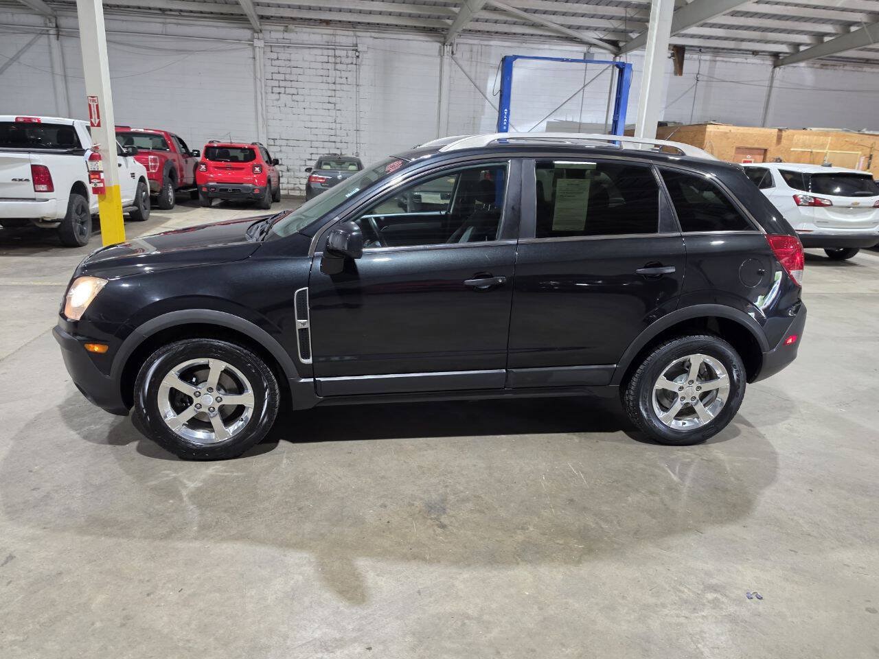 Used 2012 Chevrolet Captiva Sport LS FWD image 4